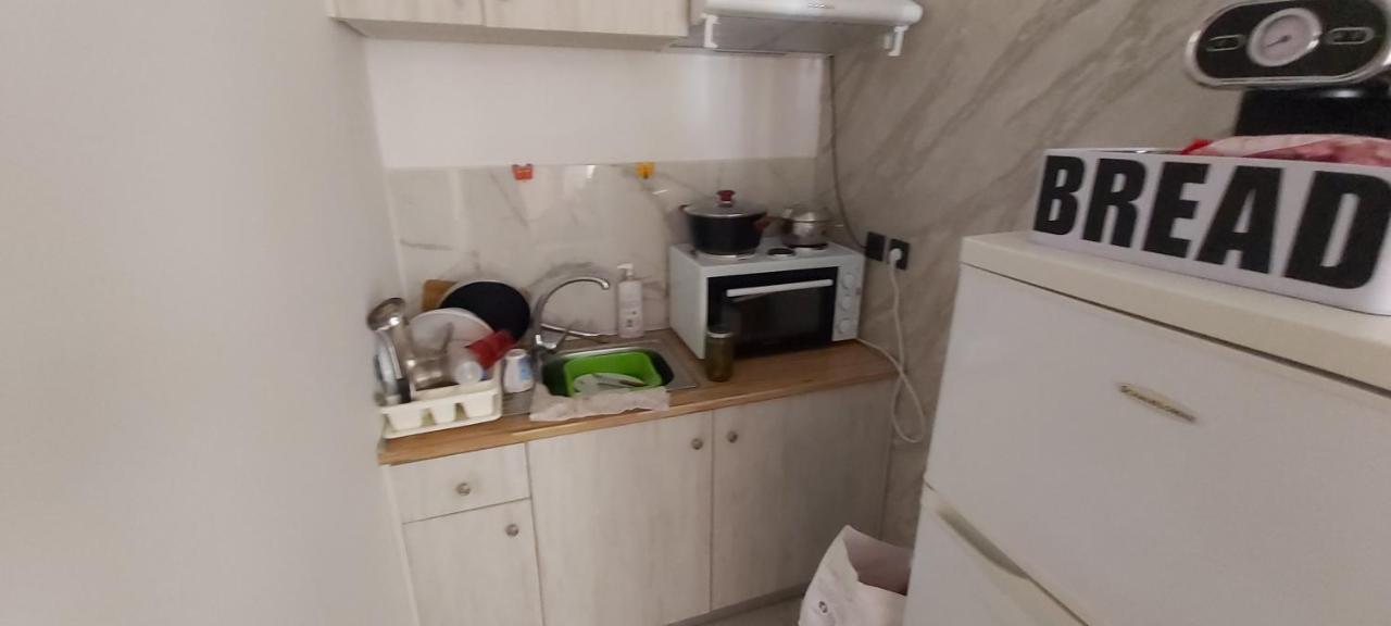 Azalea Garden Apartment With Mountain View 클레마스티 외부 사진