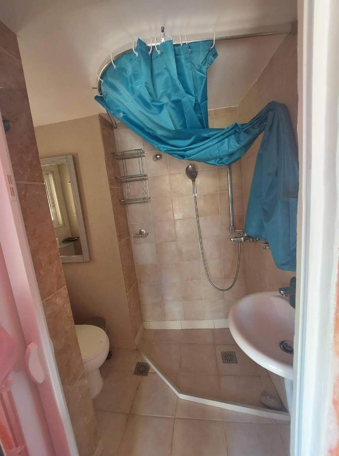 Azalea Garden Apartment With Mountain View 클레마스티 외부 사진