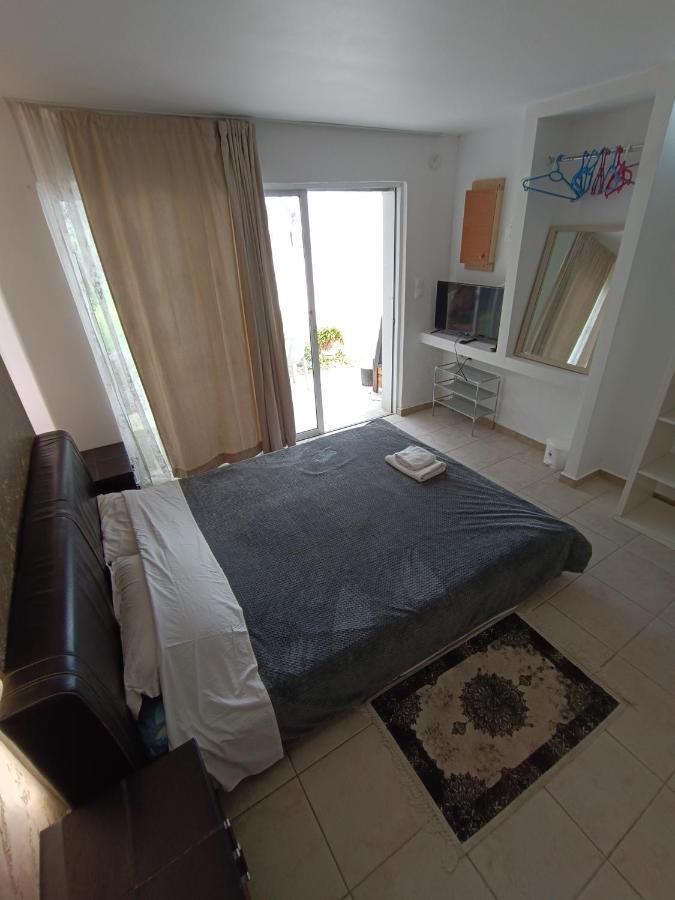 Azalea Garden Apartment With Mountain View 클레마스티 외부 사진