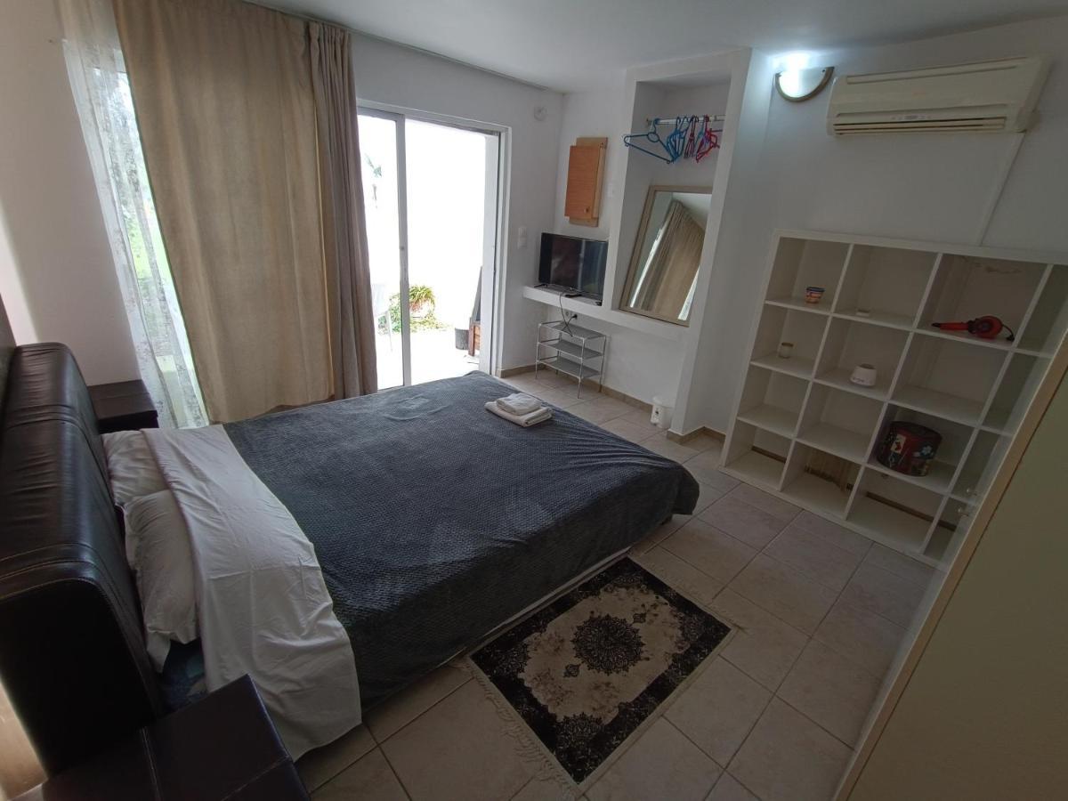 Azalea Garden Apartment With Mountain View 클레마스티 외부 사진