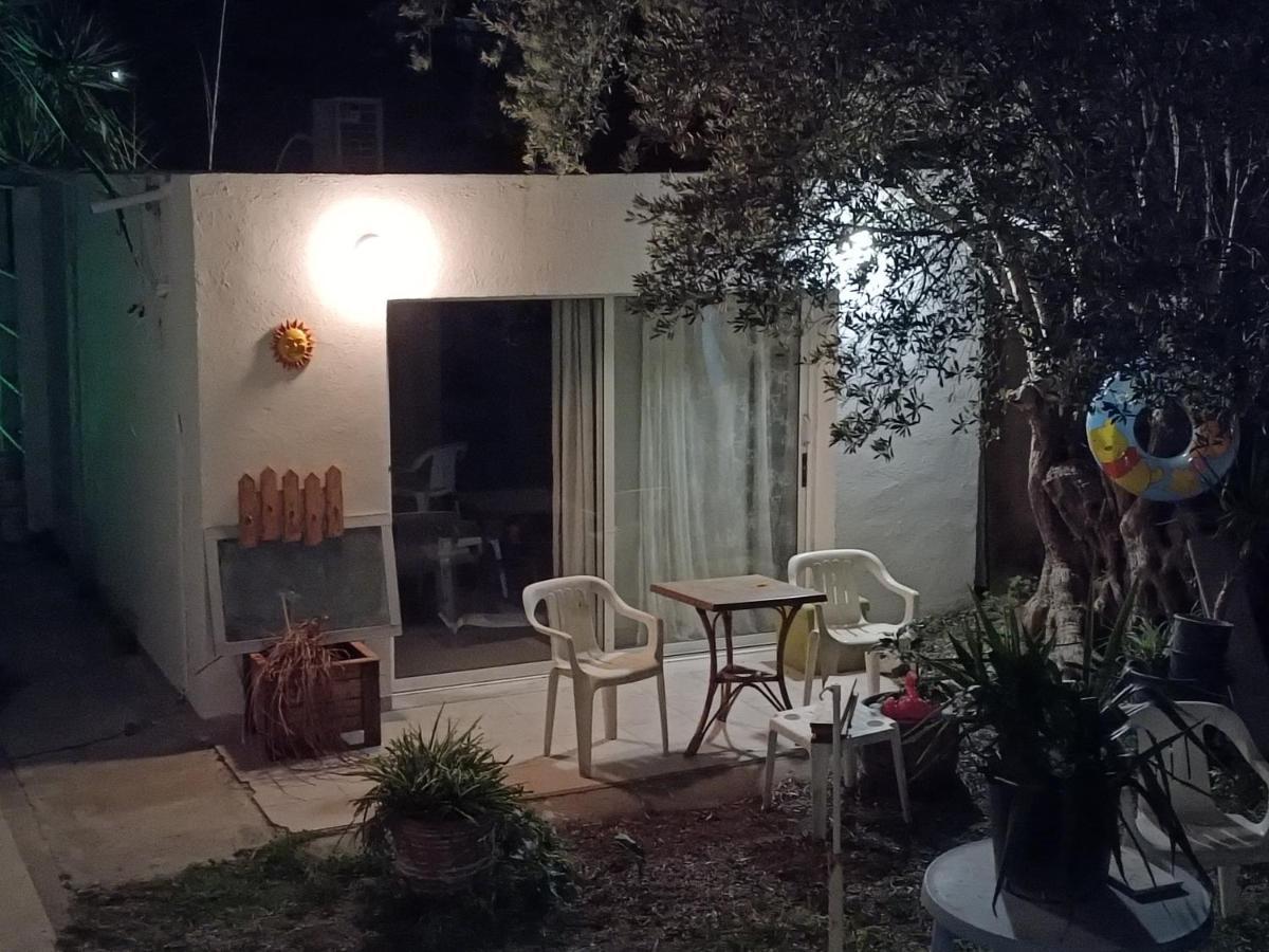 Azalea Garden Apartment With Mountain View 클레마스티 외부 사진